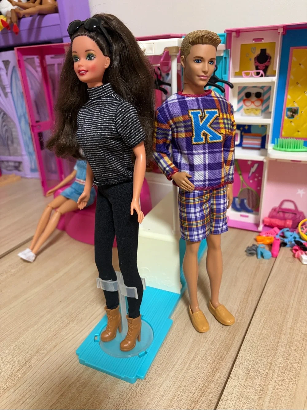 Barbie close shoes